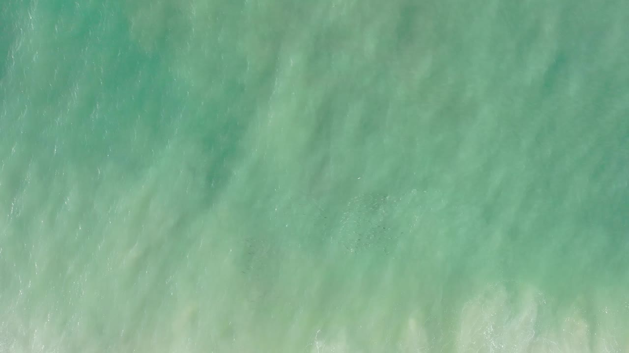 Green-blue water with cloudy underwater texture