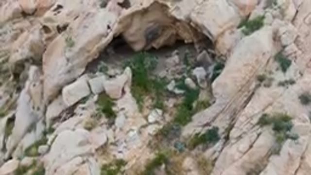 CABO PULMO BCS MEXICO-2024: Small Cave In The Middle Of A Rocky Mountain