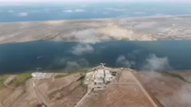 ALDOFO LOPEZ MATEOS BCS MEXICO-2023: Aerial View of a Large Body of Water in the Desert