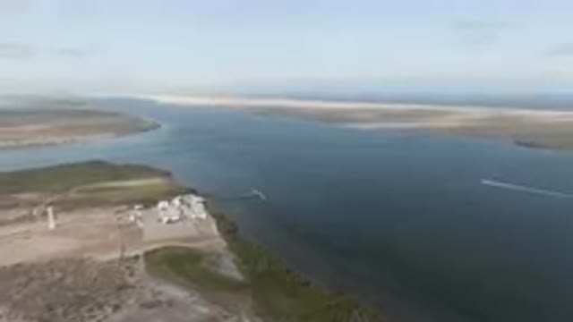 ALDOFO LOPEZ MATEOS BCS MEXICO-2023: Large Body Of Water With A Boat In It