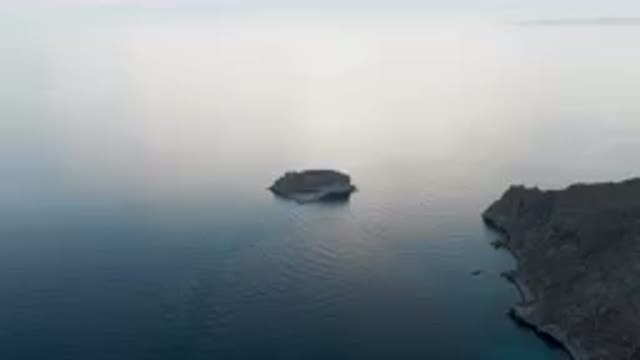 DANZANTE BAY LORETO BCS MEXICO-2023: Small Rock In The Middle Of The Water