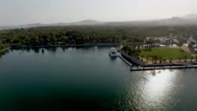 PUERTO LOS CABOS BCS MEXICO-2023: Large Body Of Water With A Boat In It