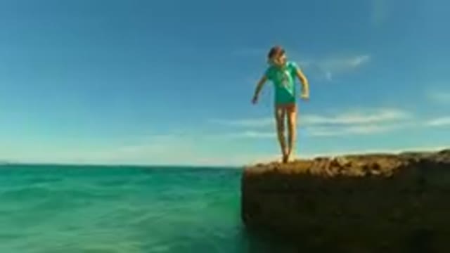 PALMILLA BCS MEXICO-2023: Girl Ready to Jump in the Ocean