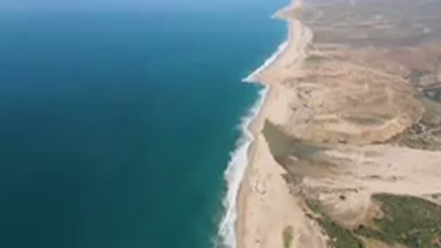 MIGRINO BCS MEXICO-2023: Aerial Beach And Ocean With A Few People