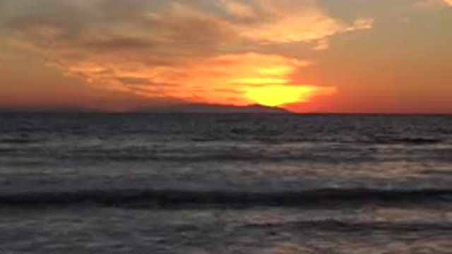 HUNTINGTON BEACH CALIFORNIA-2020: Impressive Images On A Landscape On The Sea