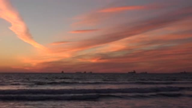 HUNTINGTON BEACH CALIFORNIA-2020: Beautiful Sea On A Golden Afternoon