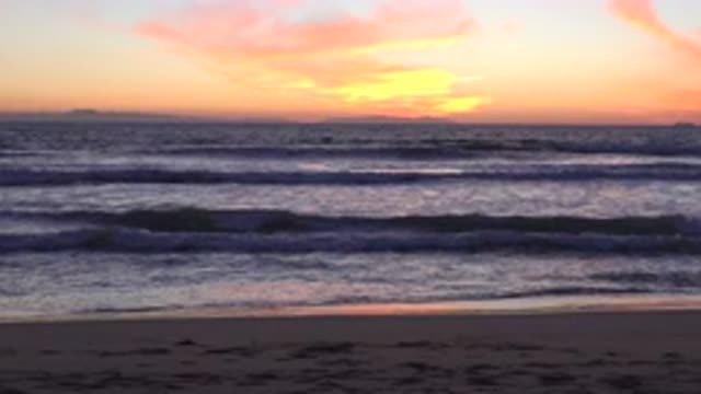 HUNTINGTON BEACH CALIFORNIA-2020: A Beautiful View Of The Sun Setting On The