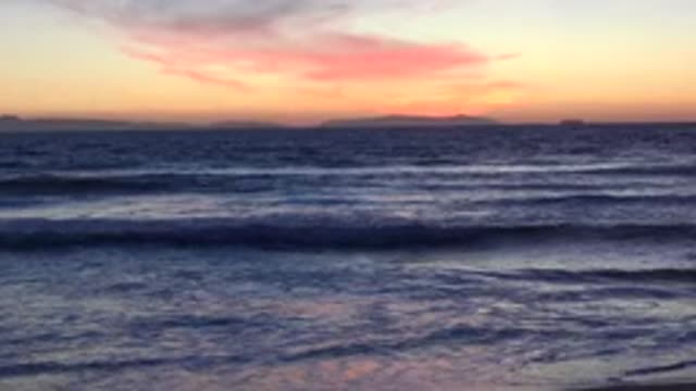 HUNTINGTON BEACH CALIFORNIA-2020: A Beautiful And Calm Beach in California