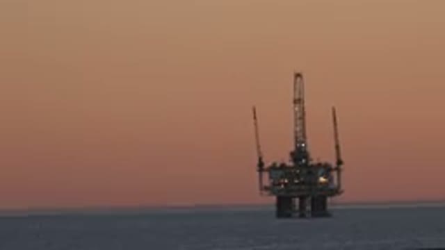 HUNTINGTON BEACH CALIFORNIA-2020: Shooting Of A Platform In The Middle Of The Sea