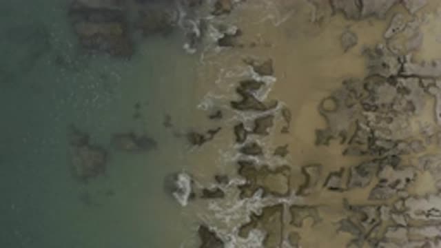 EAST CAPE BCS MEXICO-2019: Waves Crashing On Rocks At The Beach