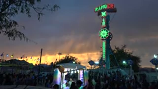 SAN JOSE DEL CABO MEXICO-2019: Still Video Of A Pretty Sunset At A Fair With A
