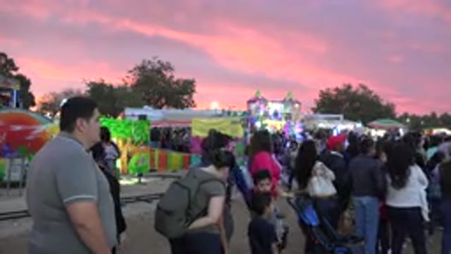 SAN JOSE DEL CABO MEXICO-2019: Parents And Kids In The Row Waiting To Play In An