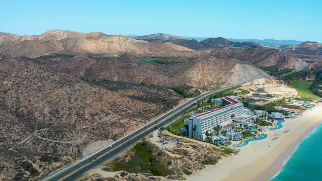 MARQUIS LOS CABOS MEXICO-2021: Coastal Road with Hotel and Moving Waves