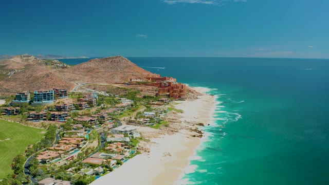 MARQUIS LOS CABOS MEXICO-2021: Coastal Resort with Ocean Waves and Sandy Shore