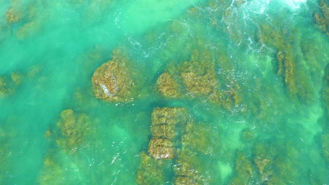 DREAMS LOS CABOS BCS MEXICO-2021: Clear Turquoise Water Flowing Over Rocky Seabed