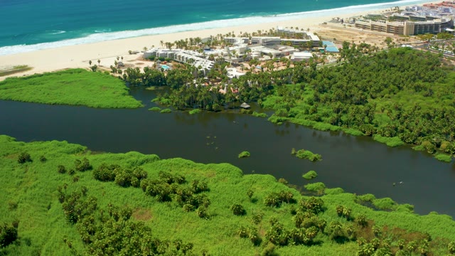 SAN JOSE DEL CABO BCS MEXICO-2021: Beach Construction and Natural Waterways