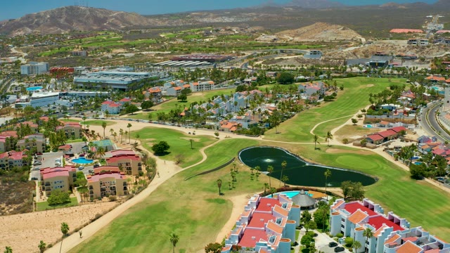 SAN JOSE DEL CABO BCS MEXICO-2021: Golf Course Grass Transitioning to Lush Green