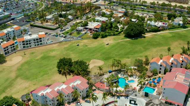 SAN JOSE DEL CABO BCS MEXICO-2021: Golf Course Grass Drying From Green to Brown