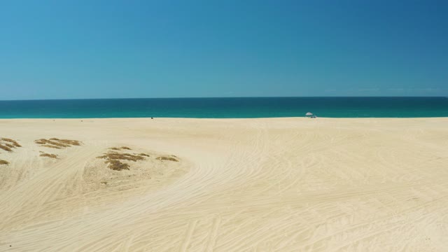LA LAGUNA BEACH LOS CABOS MEXICO-2021: Sandy Beach with Dunes and Ocean