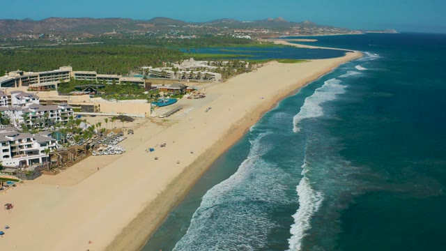 SAN JOSE DEL CABO MEXICO-2020: Beach Resort with Dynamic Pool Structure and Fewer Visitors