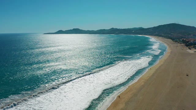 SAN JOSE DEL CABO MEXICO-2020: Ocean Waves Crashing on Sandy Beach