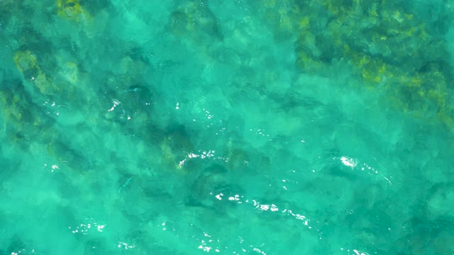 EAST CAPE BCS MEXICO-2020: Clear Turquoise Water with Underwater Rocks and Increasing Waves
