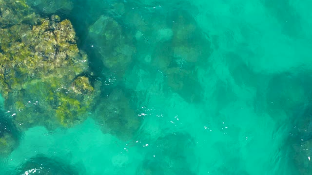 EAST CAPE BCS MEXICO-2020: Clear Turquoise Water with Submerged Rocks