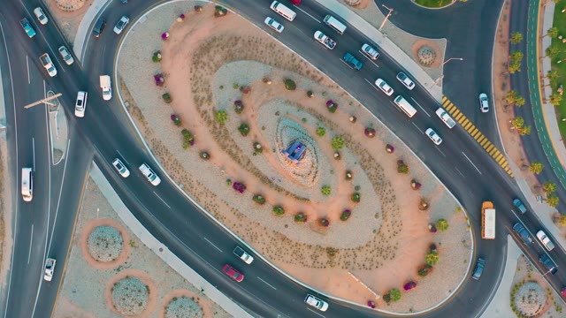 SAN JOSE DEL CABO BCS MEXICO-2020: Vehicles Circulating a Multi-Lane Roundabout