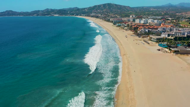 SAN JOSE DEL CABO BCS MEXICO-2020: Ocean Waves Rolling Onto Sandy Beach