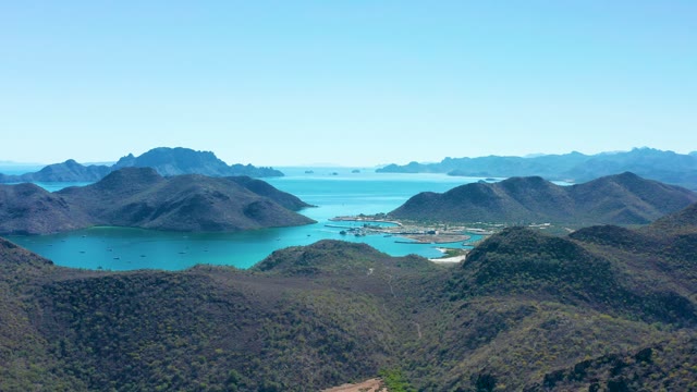 JUNCALITO BCS MEXICO-2020: Coastal Bay with Boats and Mountainous Surroundings