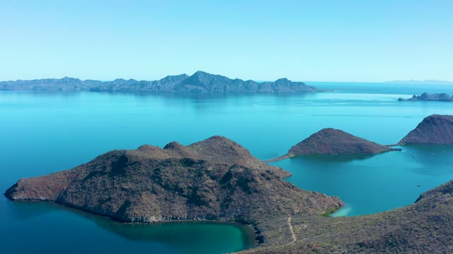 JUNCALITO BCS MEXICO-2020: Rocky Islands in Shifting Blue Waters