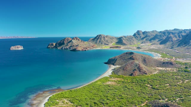 LIGUI BCS MEXICO-2020: Coastal Bay with Turquoise Waters and Rocky Hills