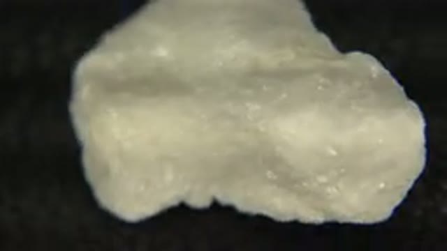 WESTMINSTER COLORADO-2015: White Rock With Unique Shape Spinning Around On A Table