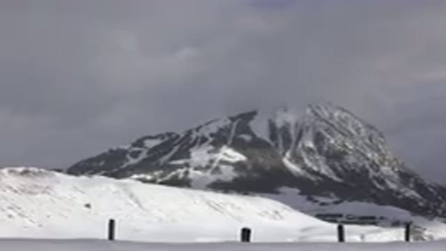 CRESTED BUTTE COLORADO-2015: Snow Covered Mountains
