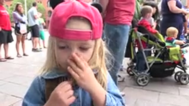 GRAND JUNCTION COLORADO-2017: Child At A Street Show