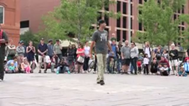 GRAND JUNCTION COLORADO-2017: Show Man Public Black Crowd Street Comfortable