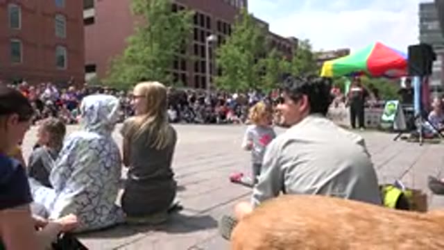 GRAND JUNCTION COLORADO-2017: Filming A Place Full Of People Sitting On The Floor