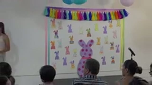 CABO SAN LUCAS MEXICO-2019: A Woman With Mic Is Speaking To Kids And Audience In