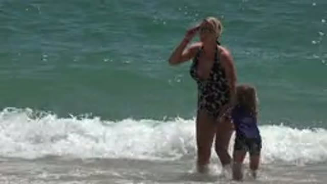 CABO SAN LUCAS MEXICO-2019: When My Daughter Discovers The Sea For The First