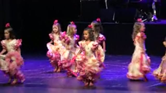 CABO SAN LUCAS MEXICO-2019: Girls Dancing At School