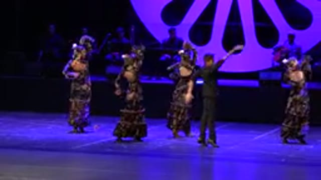 CABO SAN LUCAS MEXICO-2019: Boys And Girls Doing A Choreographed Dance Routine