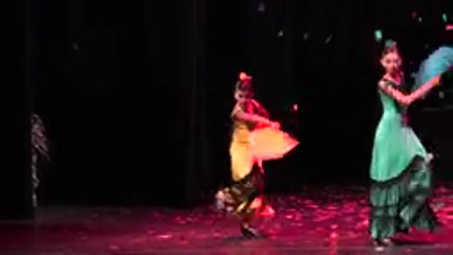 CABO SAN LUCAS MEXICO-2019: Little Girl in Yellow Impresses The Crowd