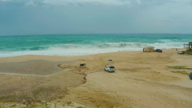 DREAMS RESORT LOS CABOS BCS MEXICO-2021: Sandy Beach with Ocean Waves and Moving Vehicles