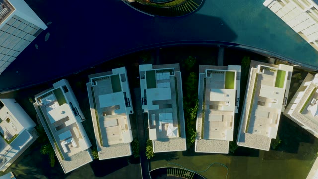 SAN JOSE DEL CABO BCS MEXICO-2021: Modern Apartment Complex with Curved Pool