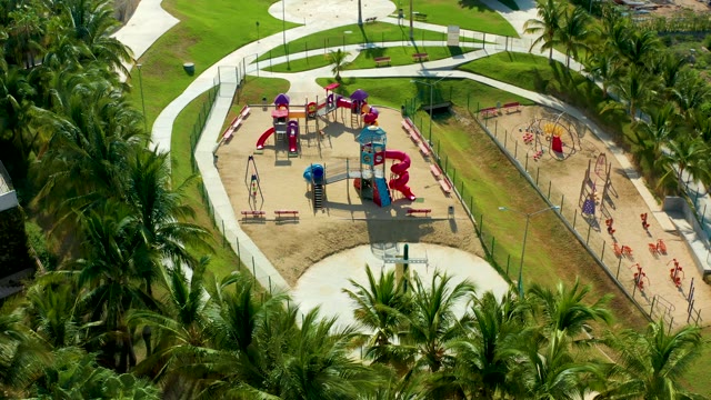 SAN JOSE DEL CABO BCS MEXICO-2021: Playground with Palm Trees and Curved Path