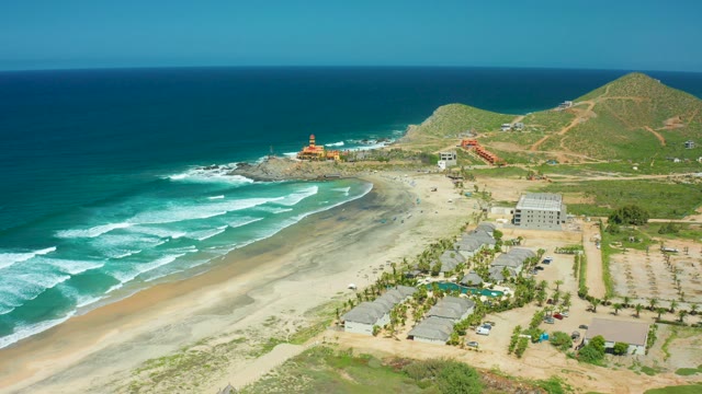 CERRITOS BEACH BCS MEXICO-2021: Beach and Ocean with Moving Crane and Structures
