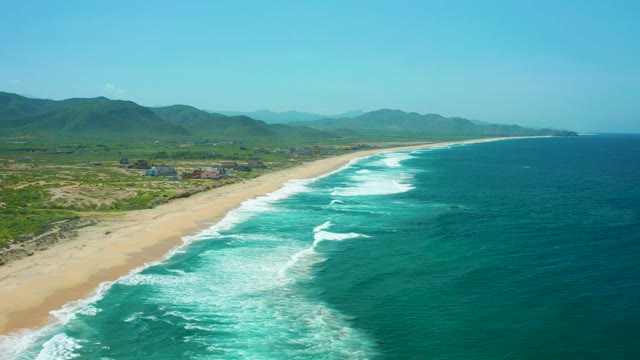 CERRITOS BEACH BCS MEXICO-2021: Sandy Beach with Ocean Waves Rolling In