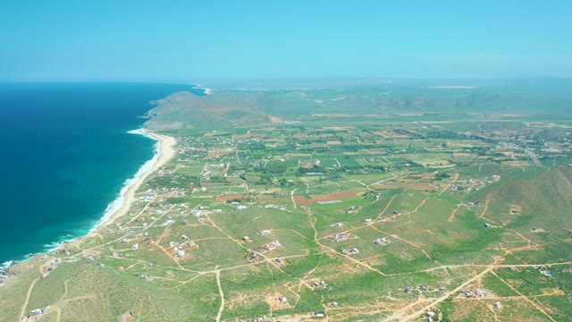 CERRITOS BEACH BCS MEXICO-2021: Coastal Fields and Ocean Waves in Motion