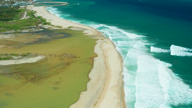 SAN JOSE DEL CABO BCS MEXICO-2021: Sandy Shore and Ocean Waves in Motion