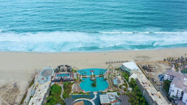 SAN JOSE DEL CABO BCS MEXICO-2021: Beachfront Resort with Pools and Ocean Waves
